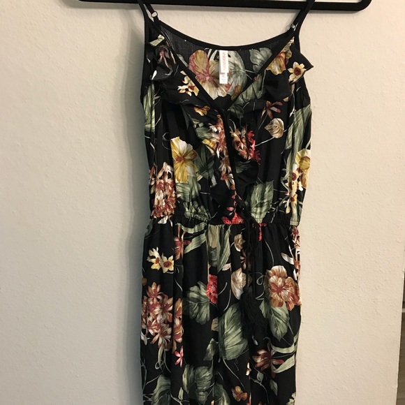 Romper - Picture 2 of 2